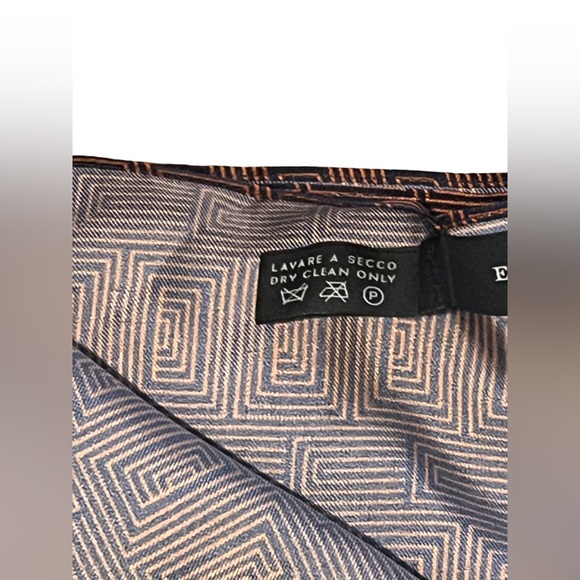 NWT 100% Silk Ermenegildo Zegna Pocket Square  Brown - Black. (39x11) - Picture 8 of 9